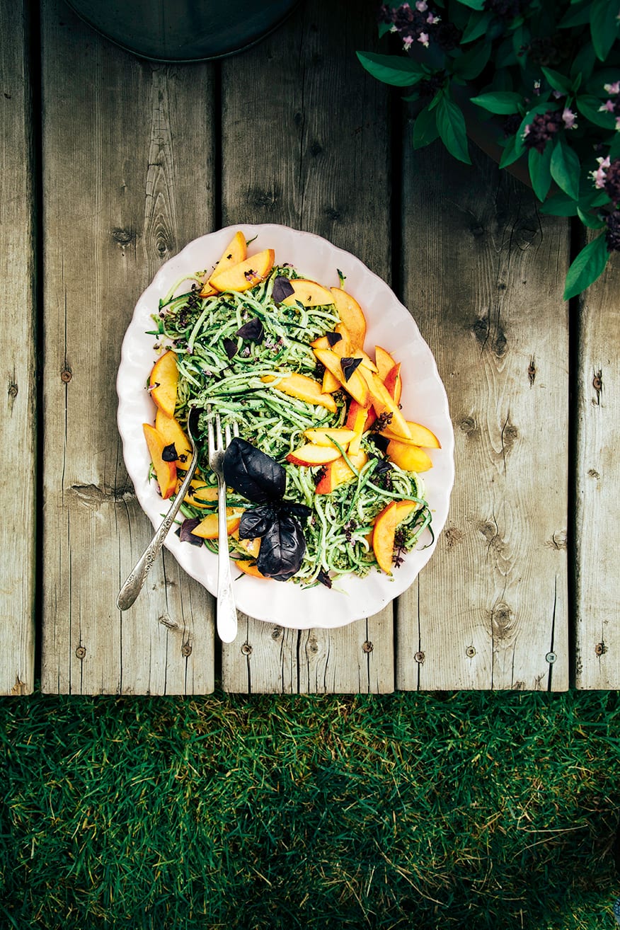 zucchini spaghetti with pumpkin seed pesto + peaches // via @thefirstmess