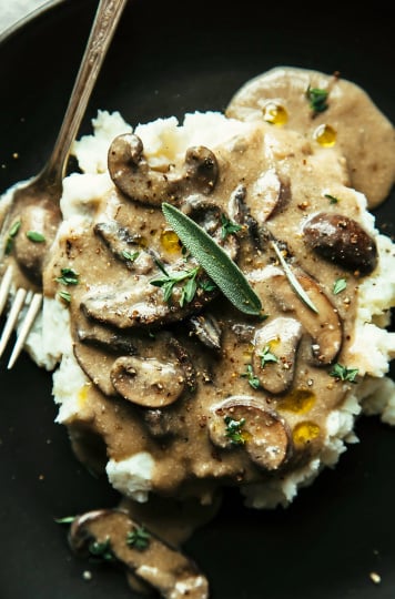 THICK AND CREAMY MUSHROOM GRAVY WITH SHALLOTS & HERBS (vegan, starch-free, make-ahead friendly) - The First Mess