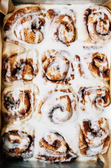 #VEGAN NO KNEAD CINNAMON ROLLS - The First Mess
