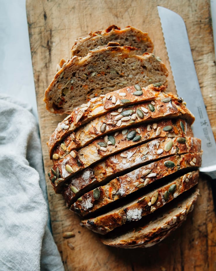 Overhead shot of sliced no knead marathon bread