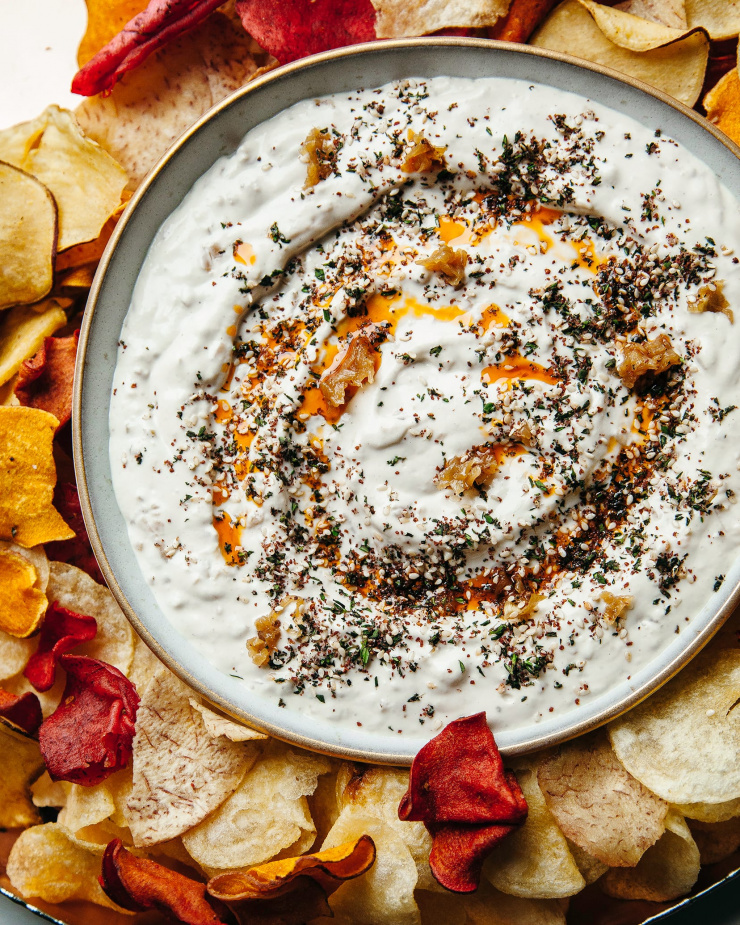 Vegan caramelized onion dip