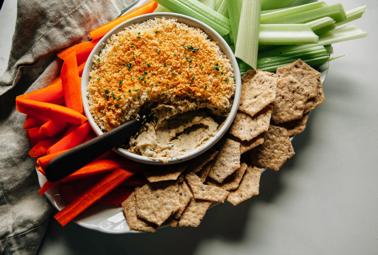 Overhead shot of vegan jalapeño popper dip